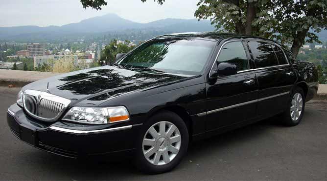 Vacaville Lincoln Town Car